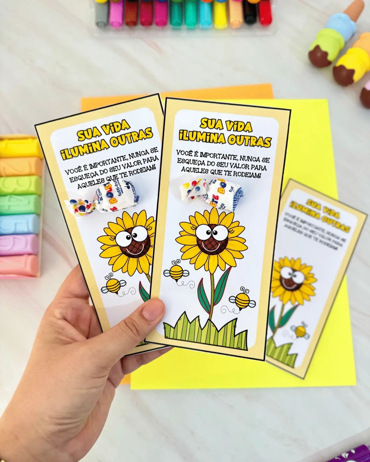 Cartão Lembrancinha Setembro Amarelo: Sua Vida Ilumina Outras