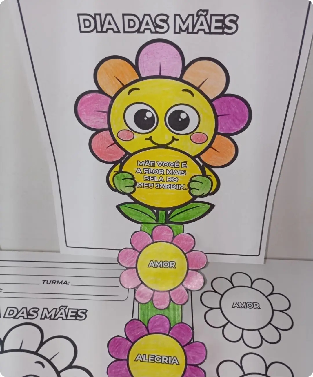 Atividade Interativa Dia das Mães Para Imprimir (Flor para Colorir)